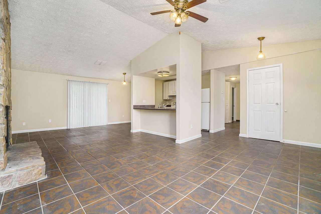 1263 Muirforest Ln - Photo 5 of 16
