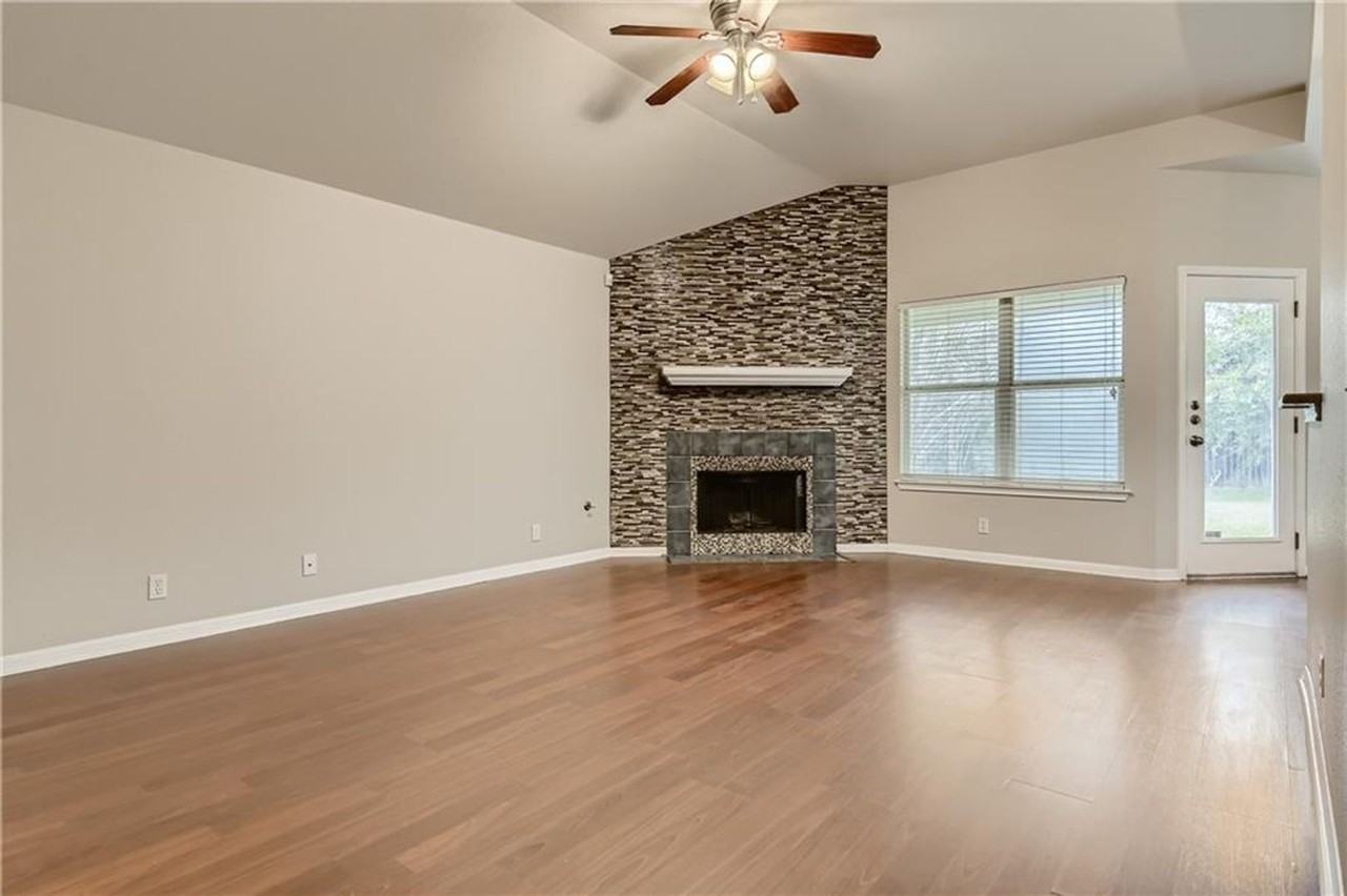 113 Cassandra Dr - Photo 3 of 22