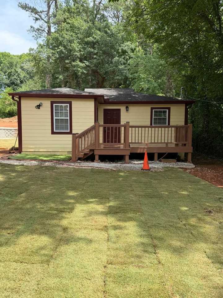 637 Parkdale Dr - Photo 2 of 15