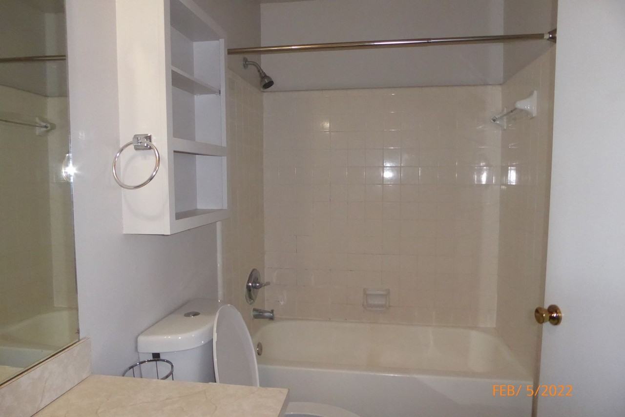 5545 Saint James St - Photo 4 of 10