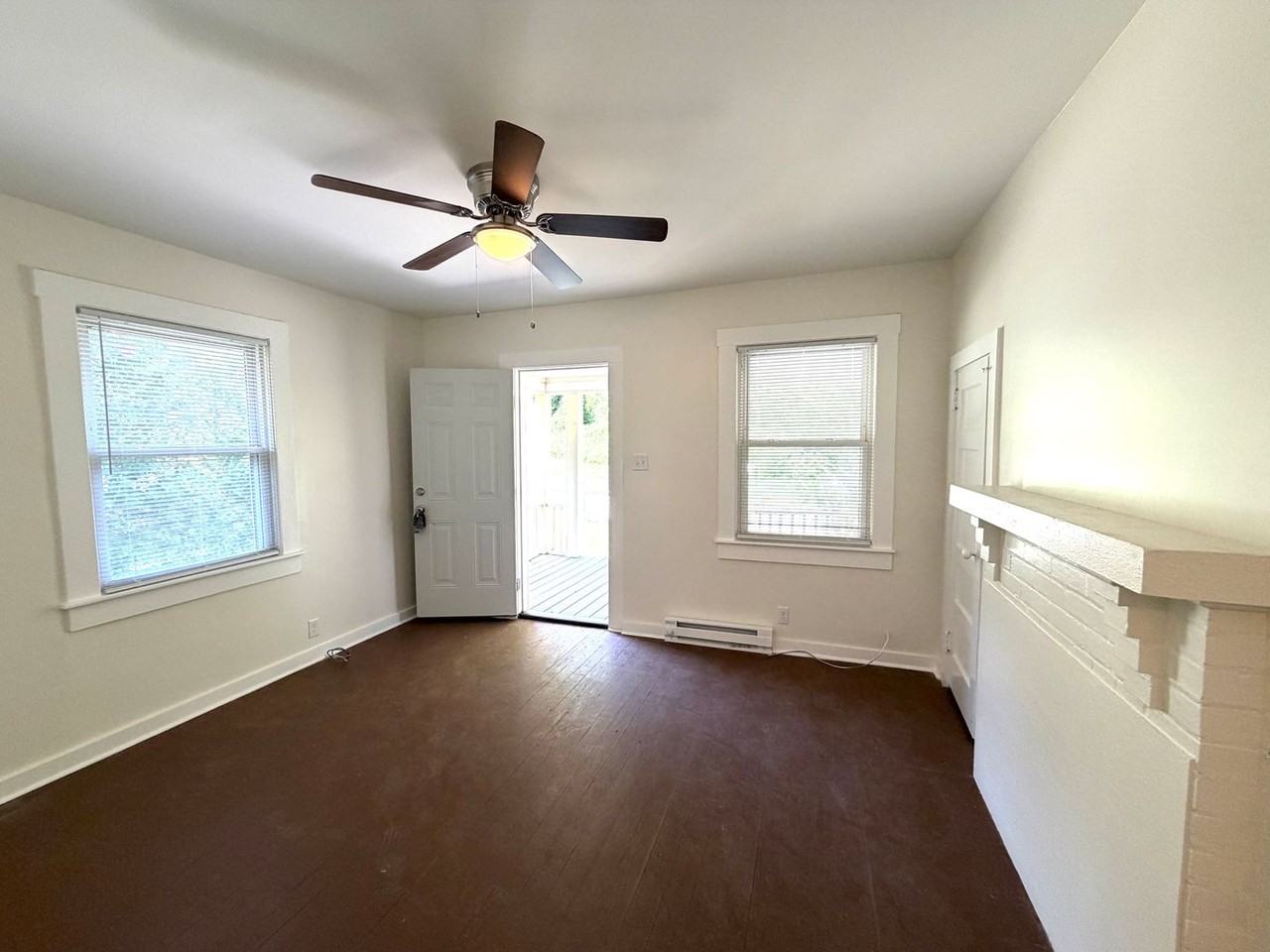 211 Dennis St - Photo 5 of 29