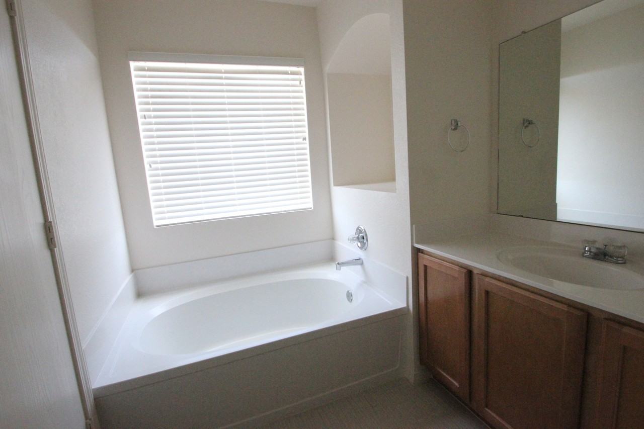 6827 Brindisi Pl Nw - Photo 6 of 10