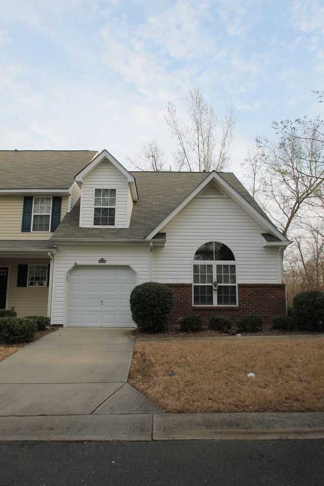 1439 Autumn Creek Ct - Photo 2 of 5