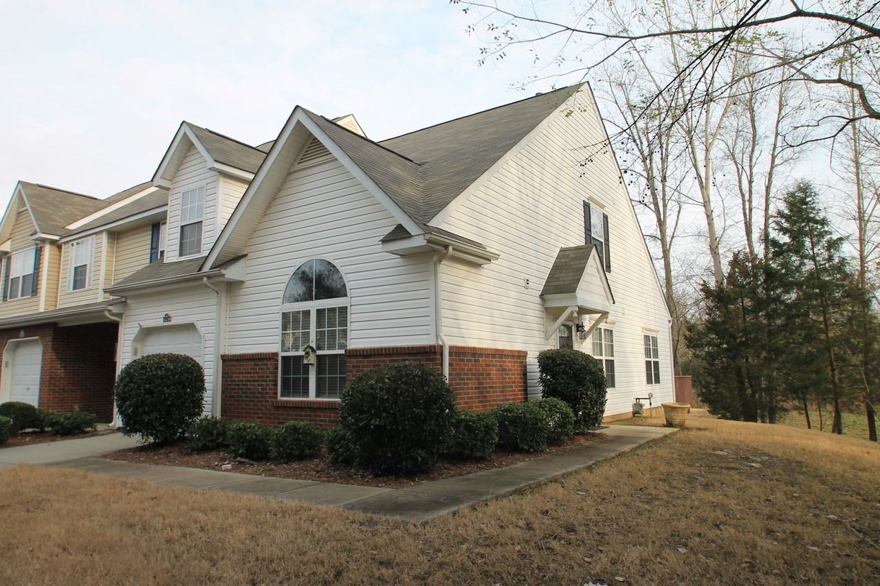 1439 Autumn Creek Ct - Photo 4 of 5