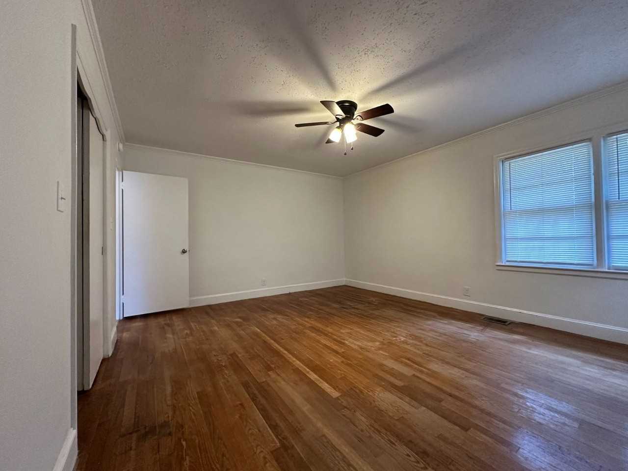 1901 S New Hope Rd - Photo 5 of 21