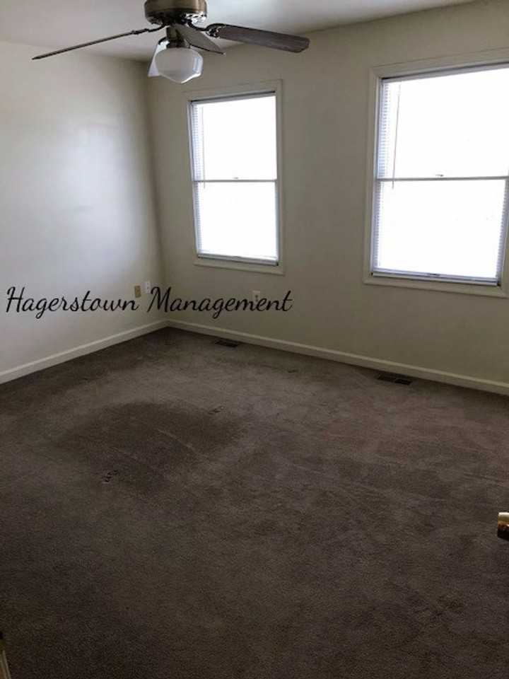 10817 Bower Ave - Photo 4 of 17