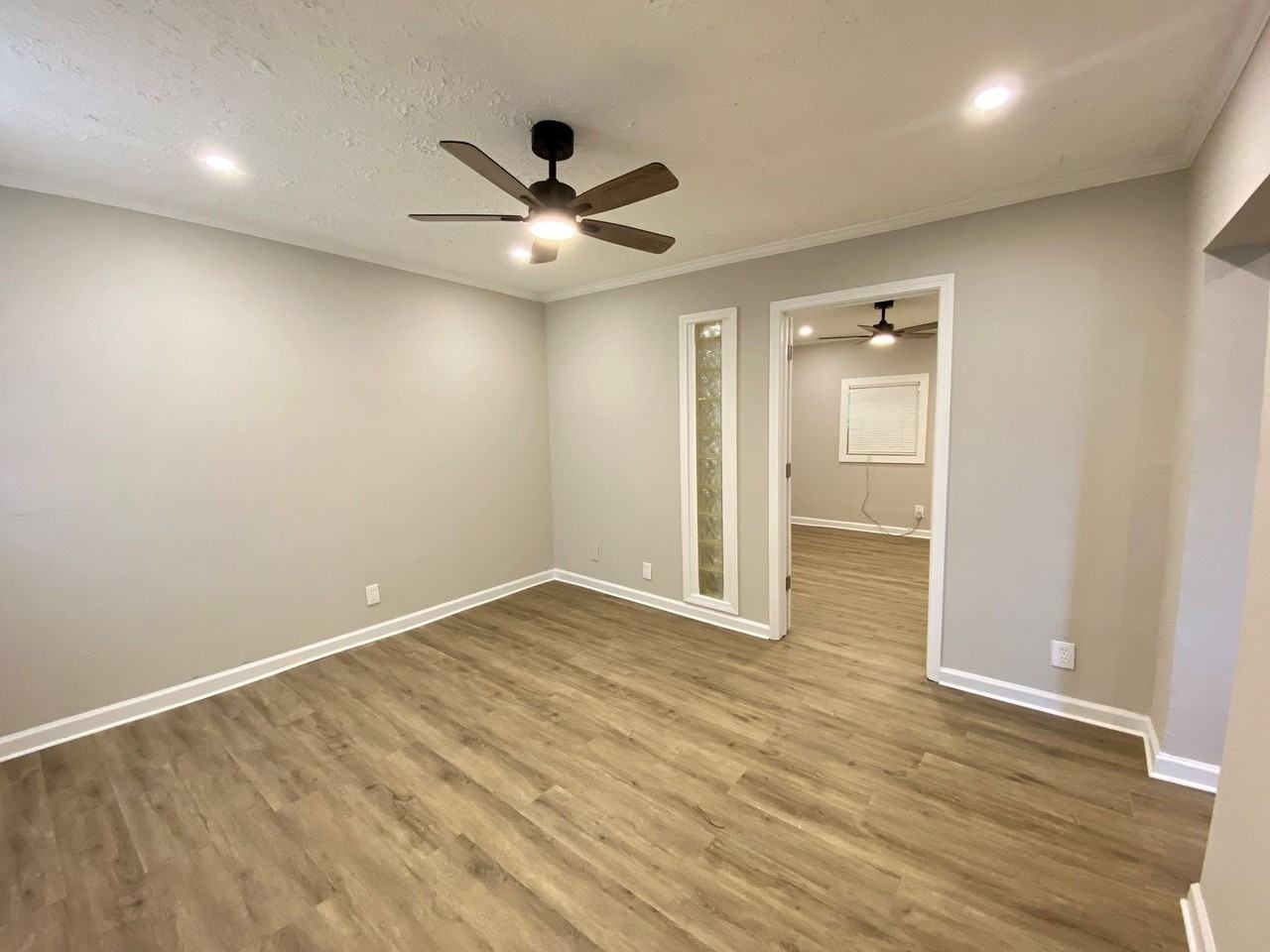 136 Corbin St #6 - Photo 2 of 7