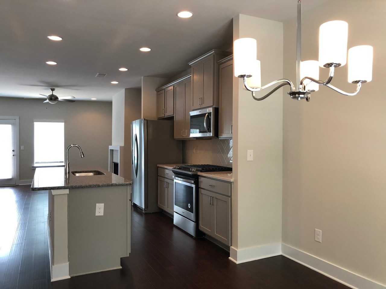 3792 Oxford Cir - Photo 5 of 11