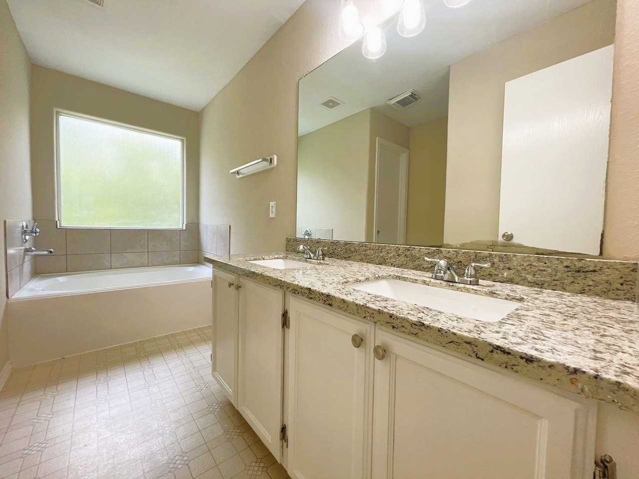 436 Mystic Glen Loop - Photo 7 of 30