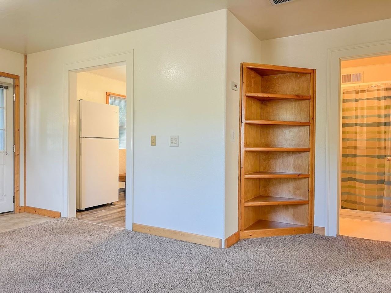 1854 Frackelton St - Photo 2 of 27