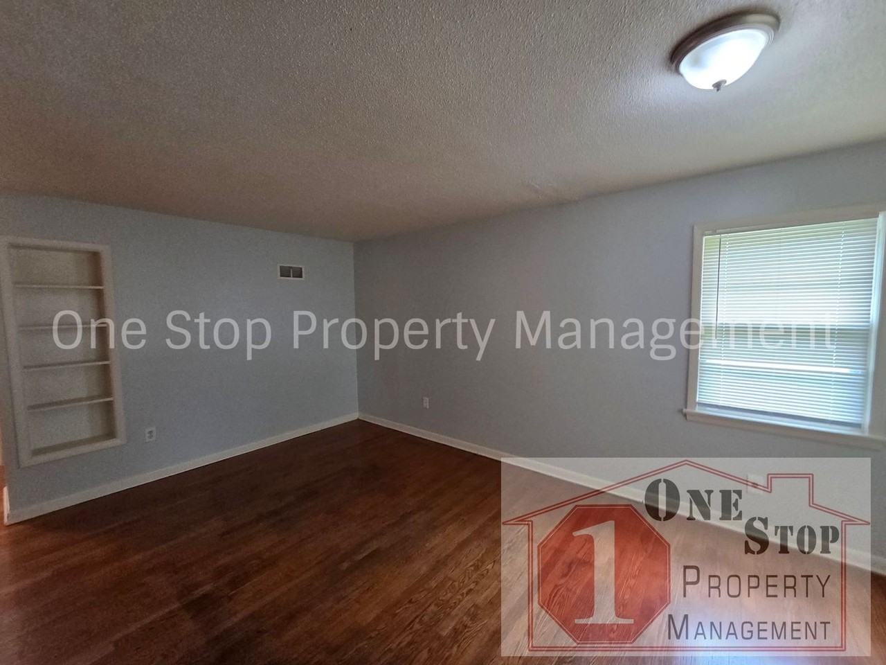 509 Se Browning Ave - Photo 3 of 18