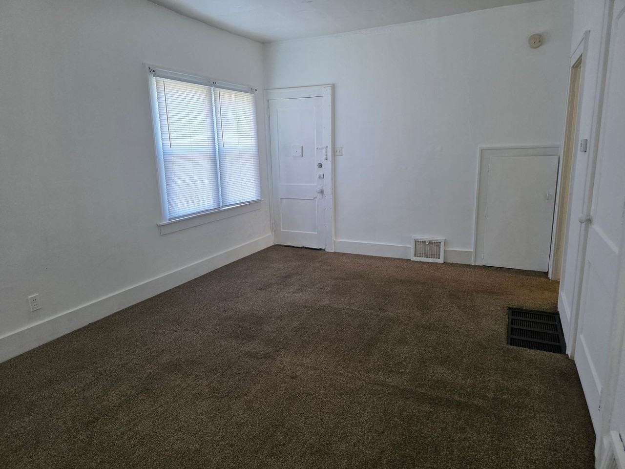 1106 N Michigan St - Photo 3 of 17