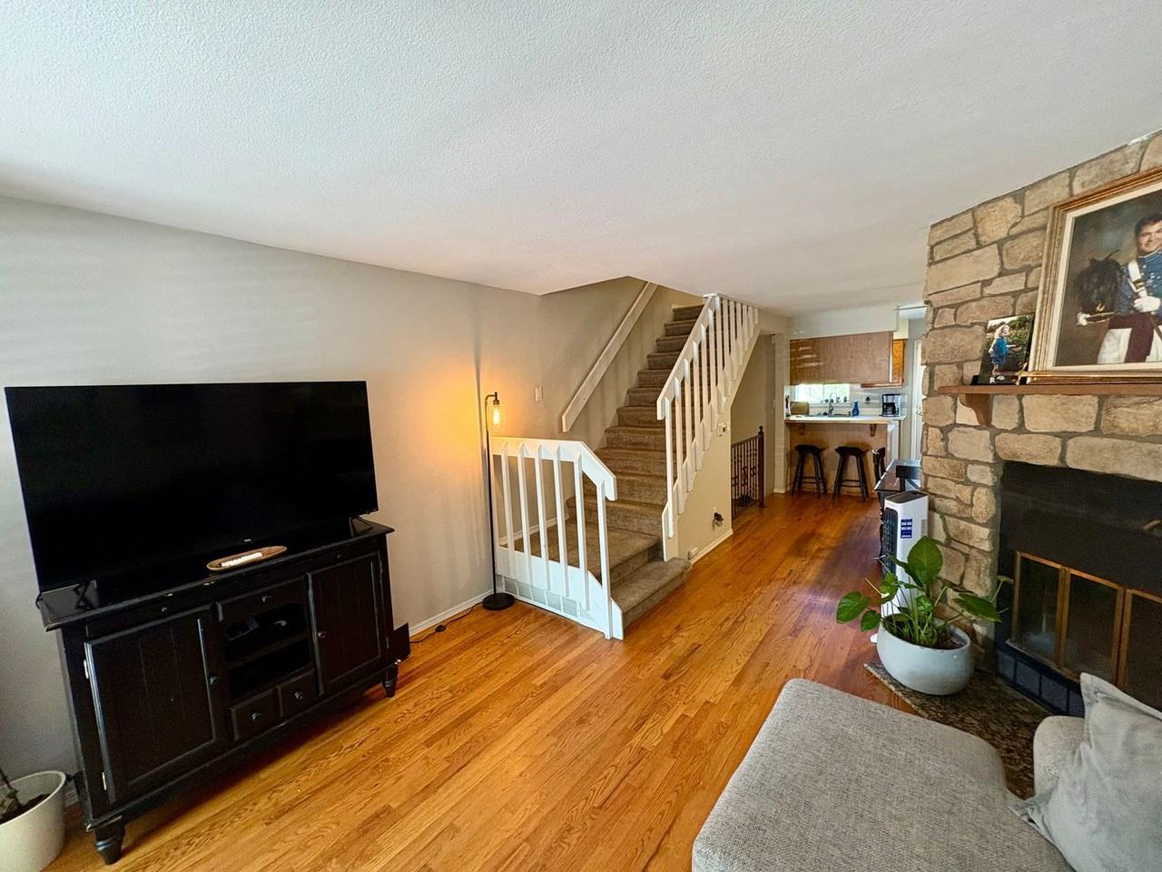 2569 E Nichols Cir - Photo 5 of 25