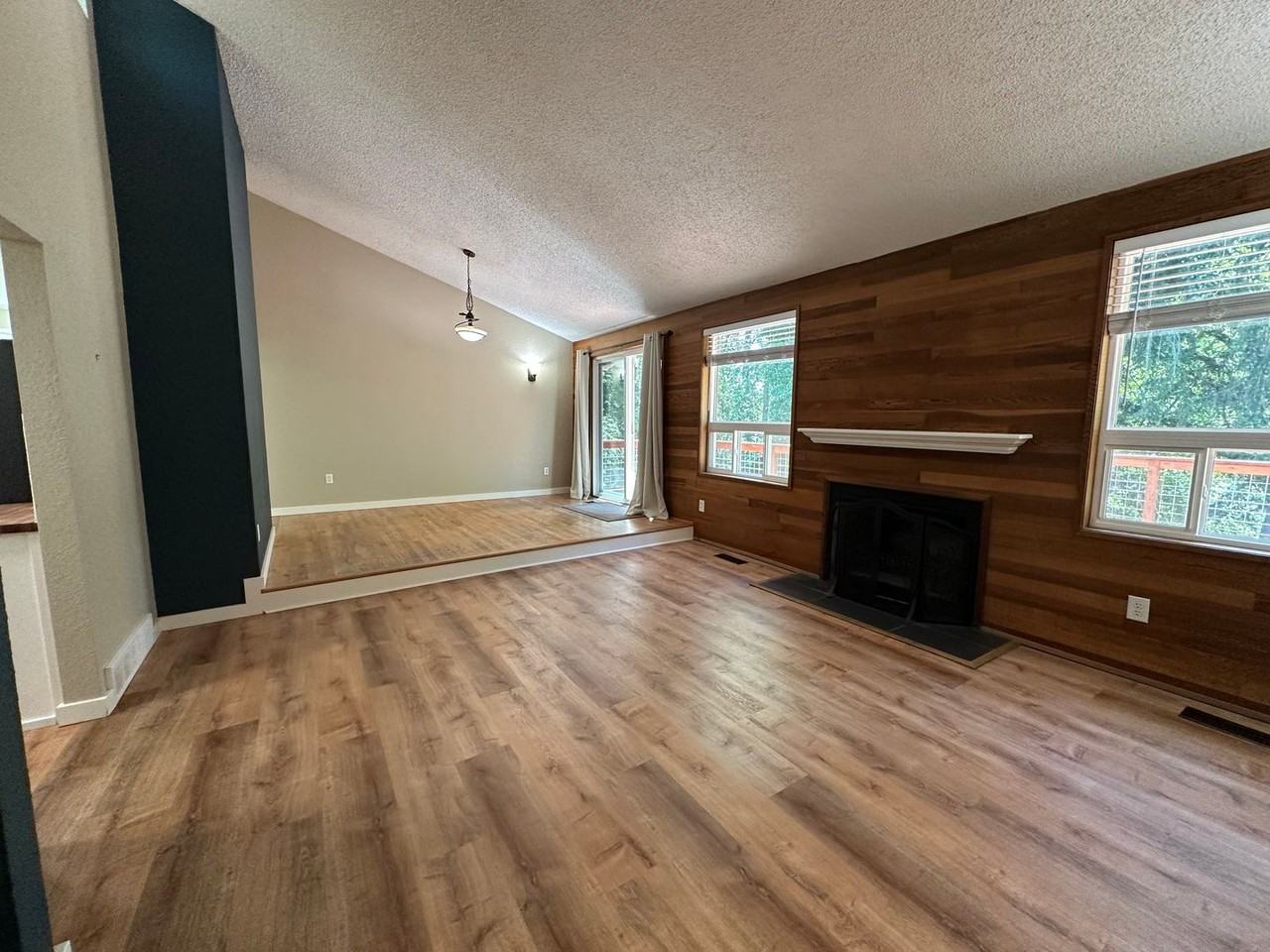 1479 Greenville Dr - Photo 5 of 49