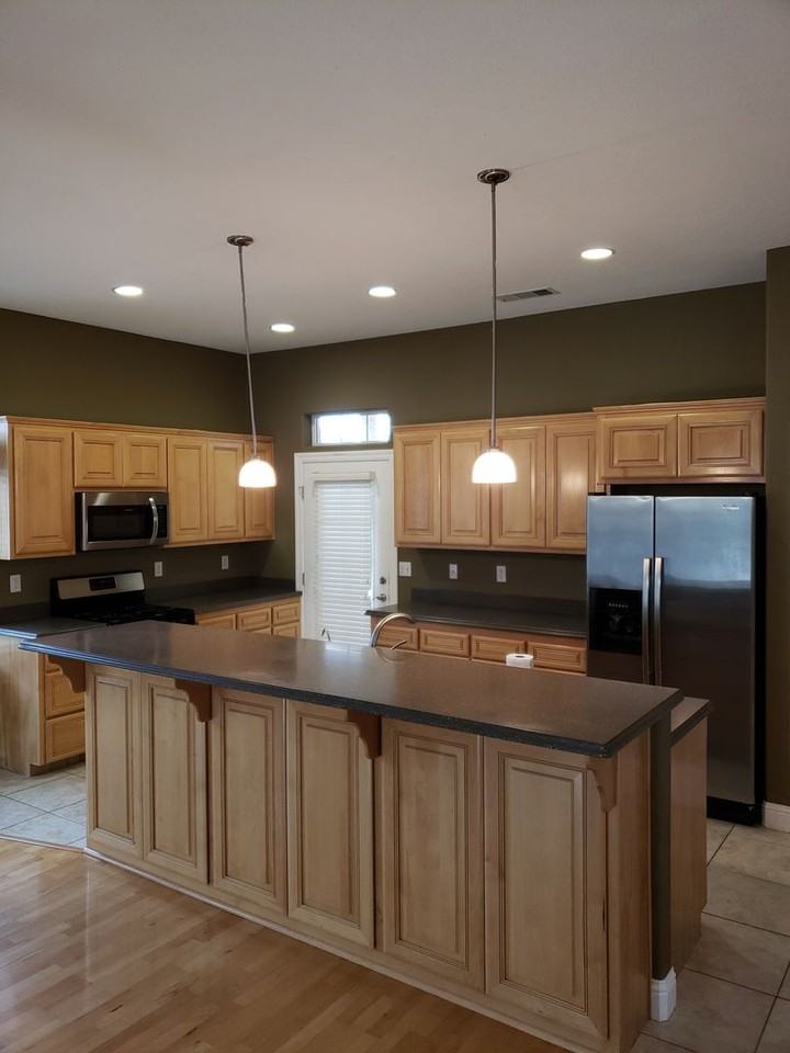 22351 Edgewater Dr - Photo 3 of 17