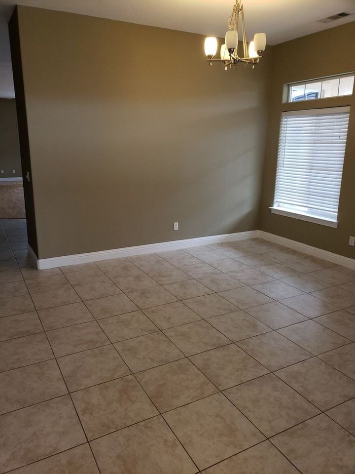 22351 Edgewater Dr - Photo 5 of 17
