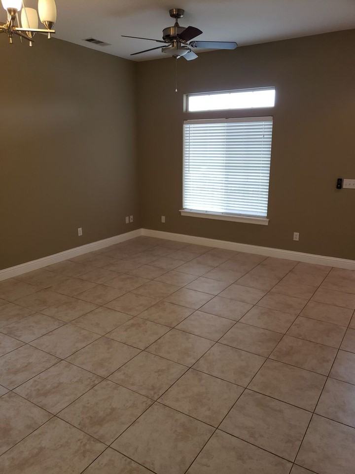 22351 Edgewater Dr - Photo 6 of 17