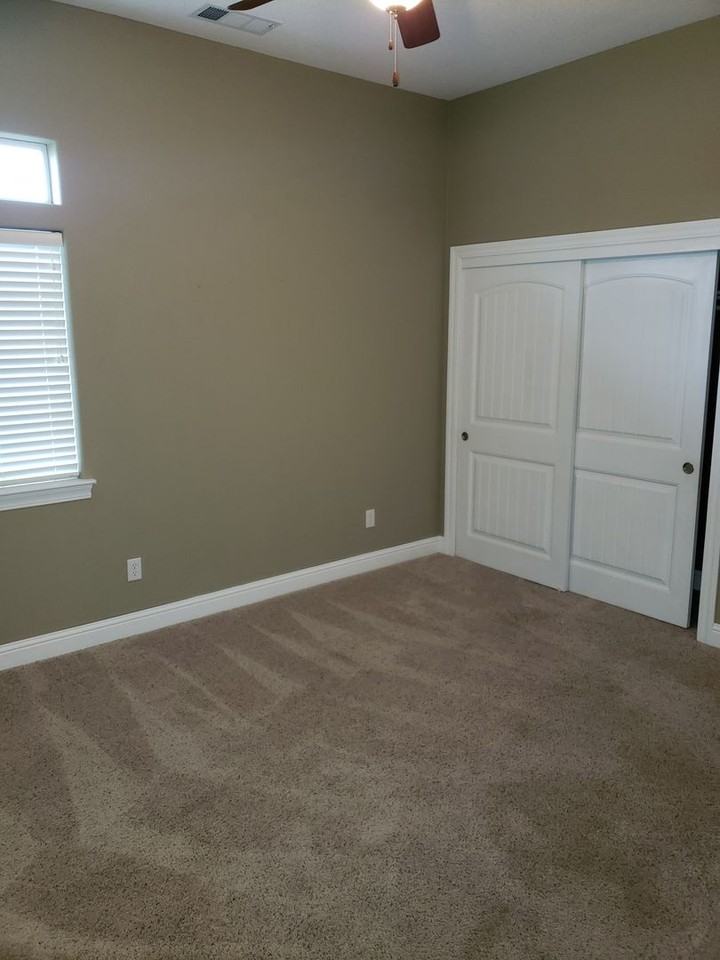 22351 Edgewater Dr - Photo 7 of 17