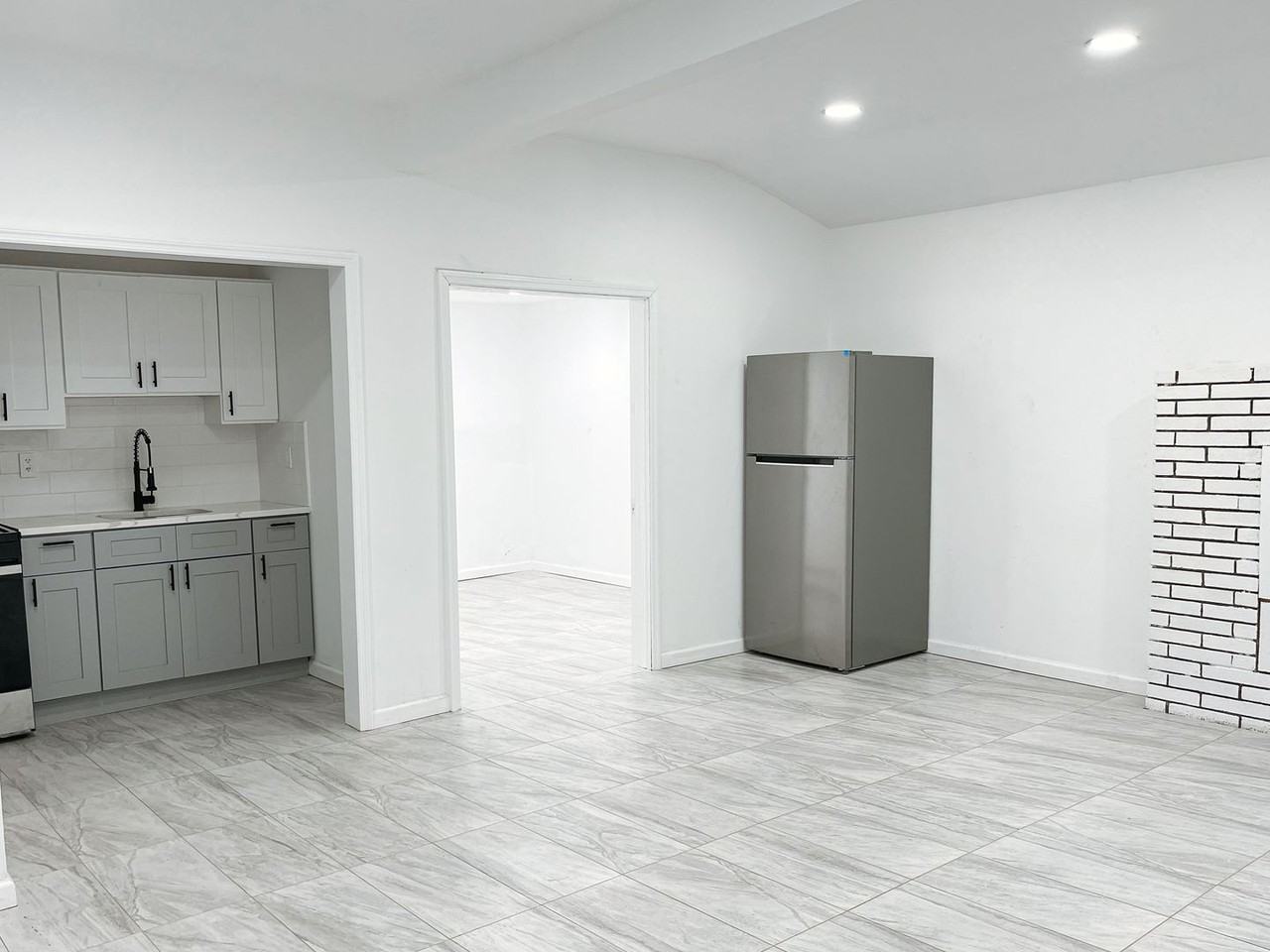 6604 Hill St - Photo 3 of 3