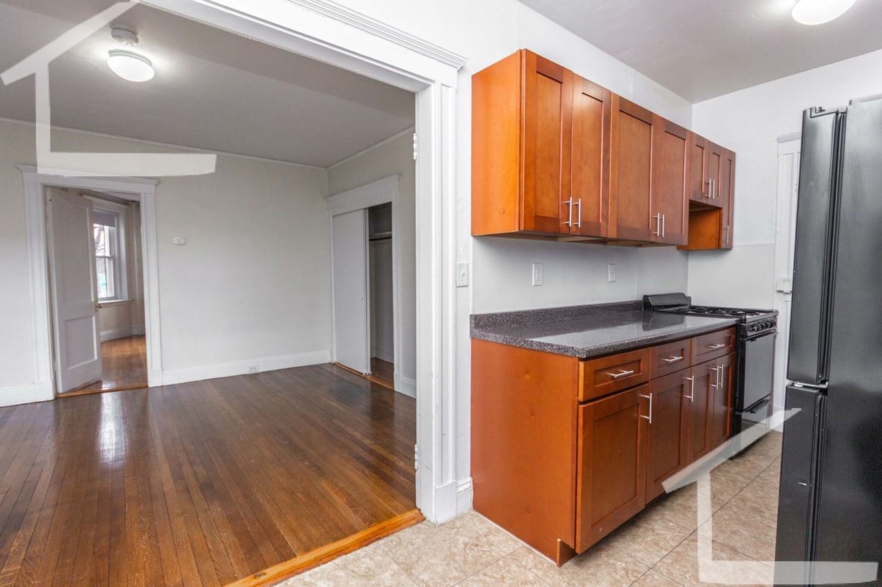 1163B Boylston St - Photo 6 of 9