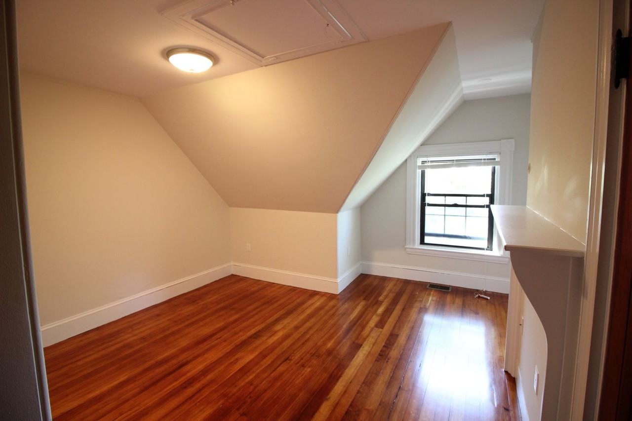 2 Beech Glen St - Photo 6 of 14
