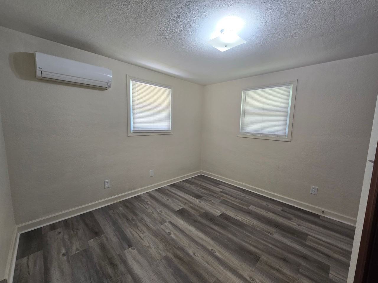 506 Eden Ter - Photo 6 of 11