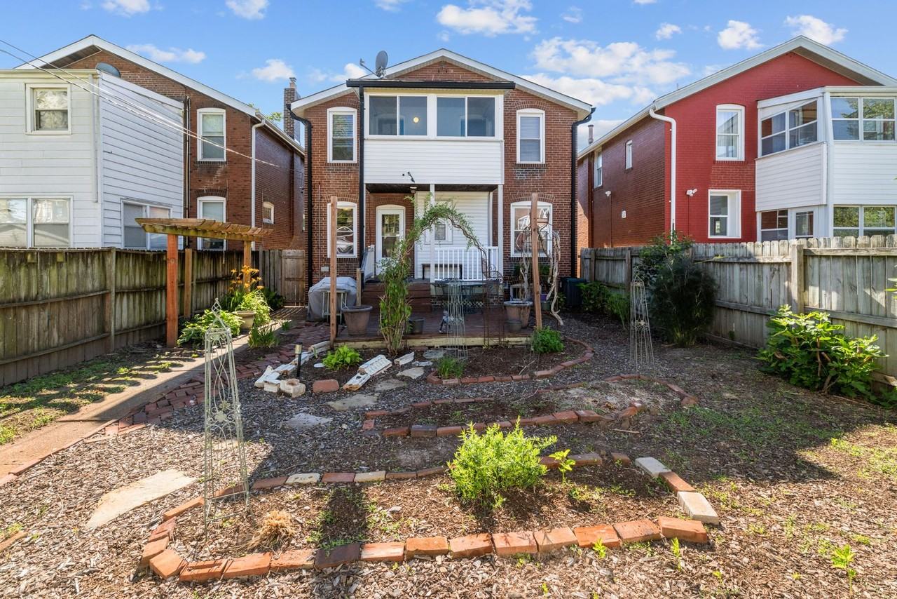 3124 Gurney Ave - Photo 7 of 32