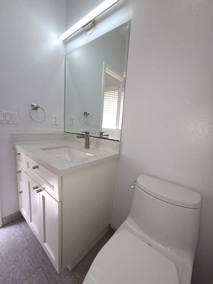 11577 Trailbrook Ln - Photo 2 of 50