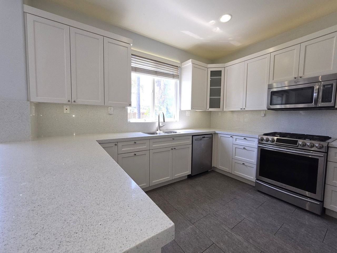 11577 Trailbrook Ln - Photo 6 of 50
