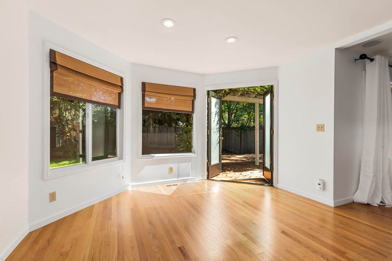 25806 Se 41st St - Photo 6 of 27