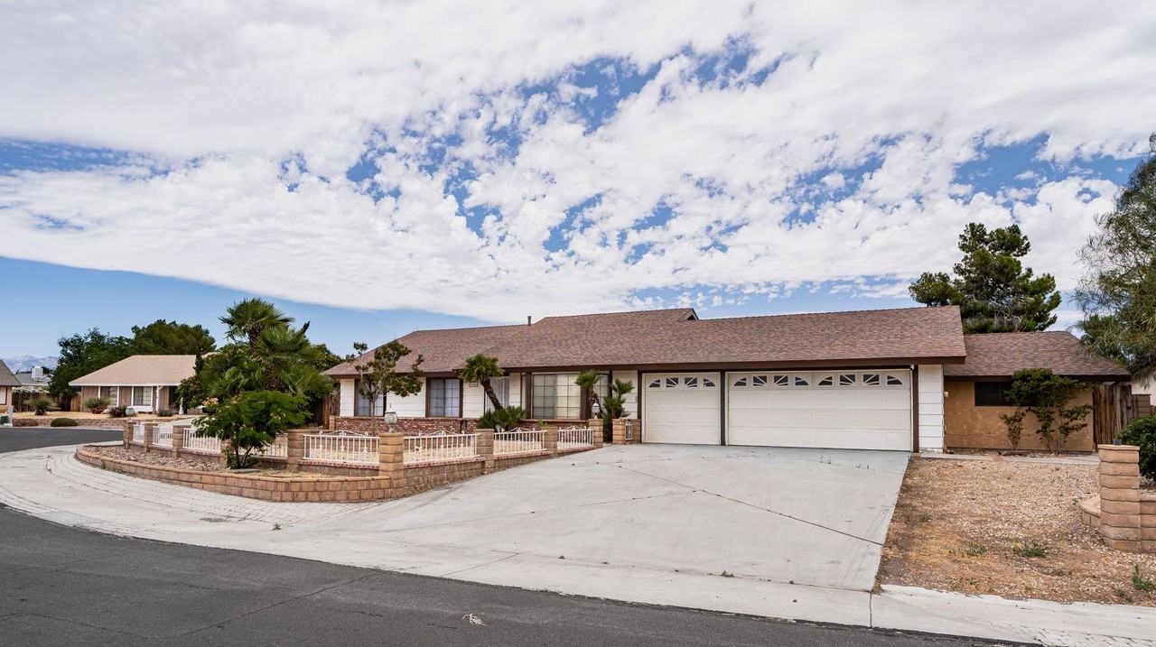 11462 Brackenfern Ct - Photo 2 of 22