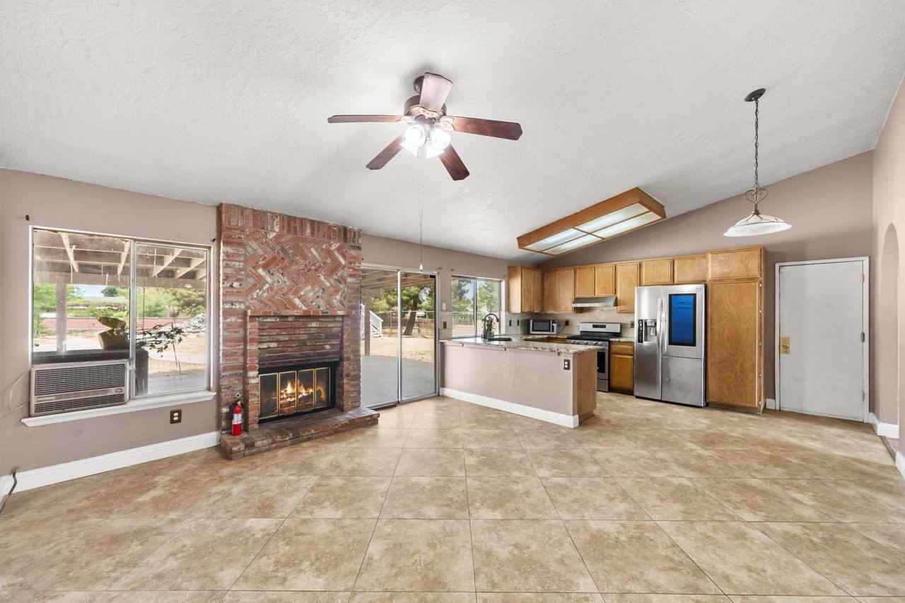 11462 Brackenfern Ct - Photo 4 of 22