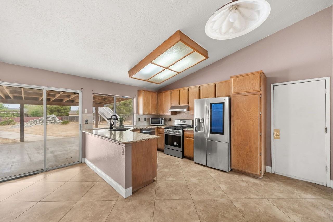 11462 Brackenfern Ct - Photo 6 of 22