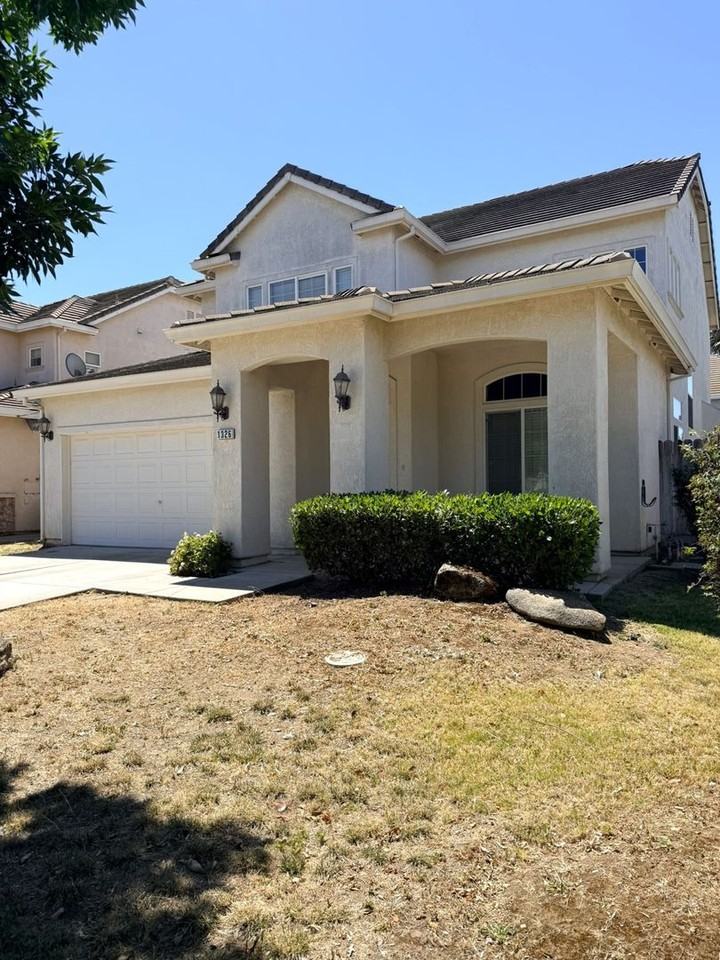 1326 Tide Dr - Photo 3 of 43