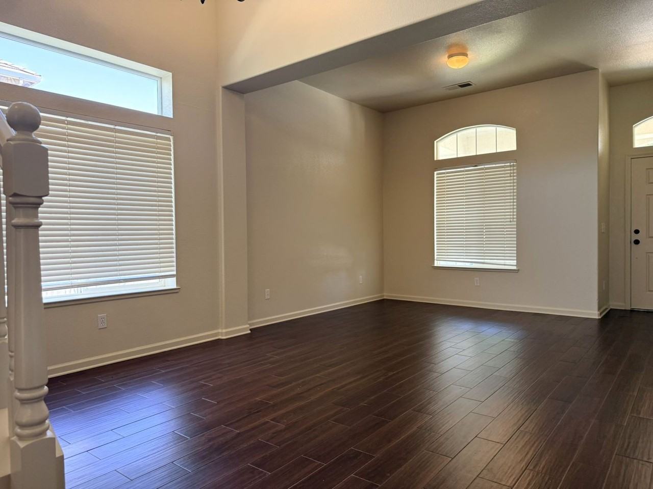 1326 Tide Dr - Photo 5 of 43