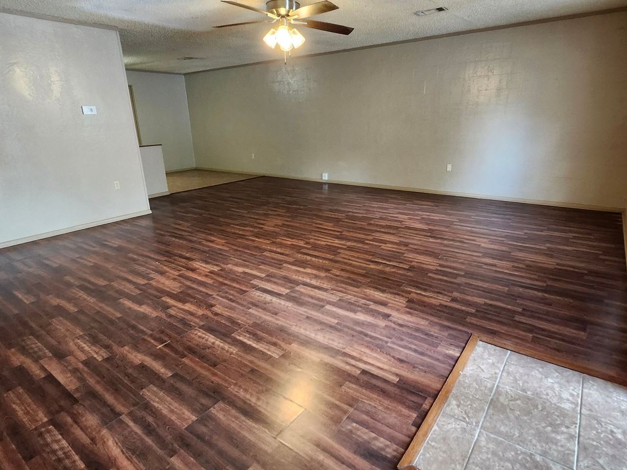 207 N 4th #2 - Photo 3 of 13