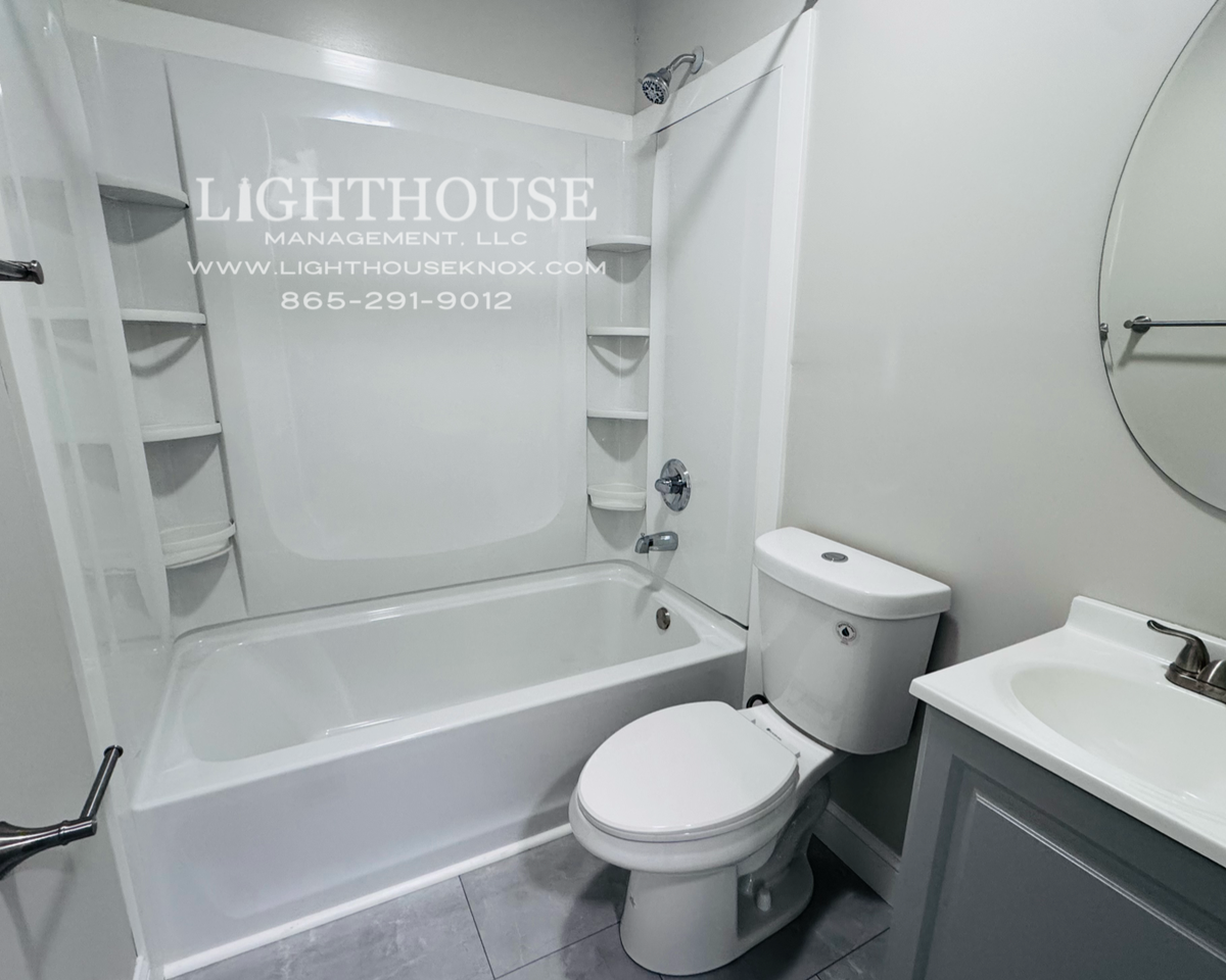 1103 Biddle St - Photo 5 of 7