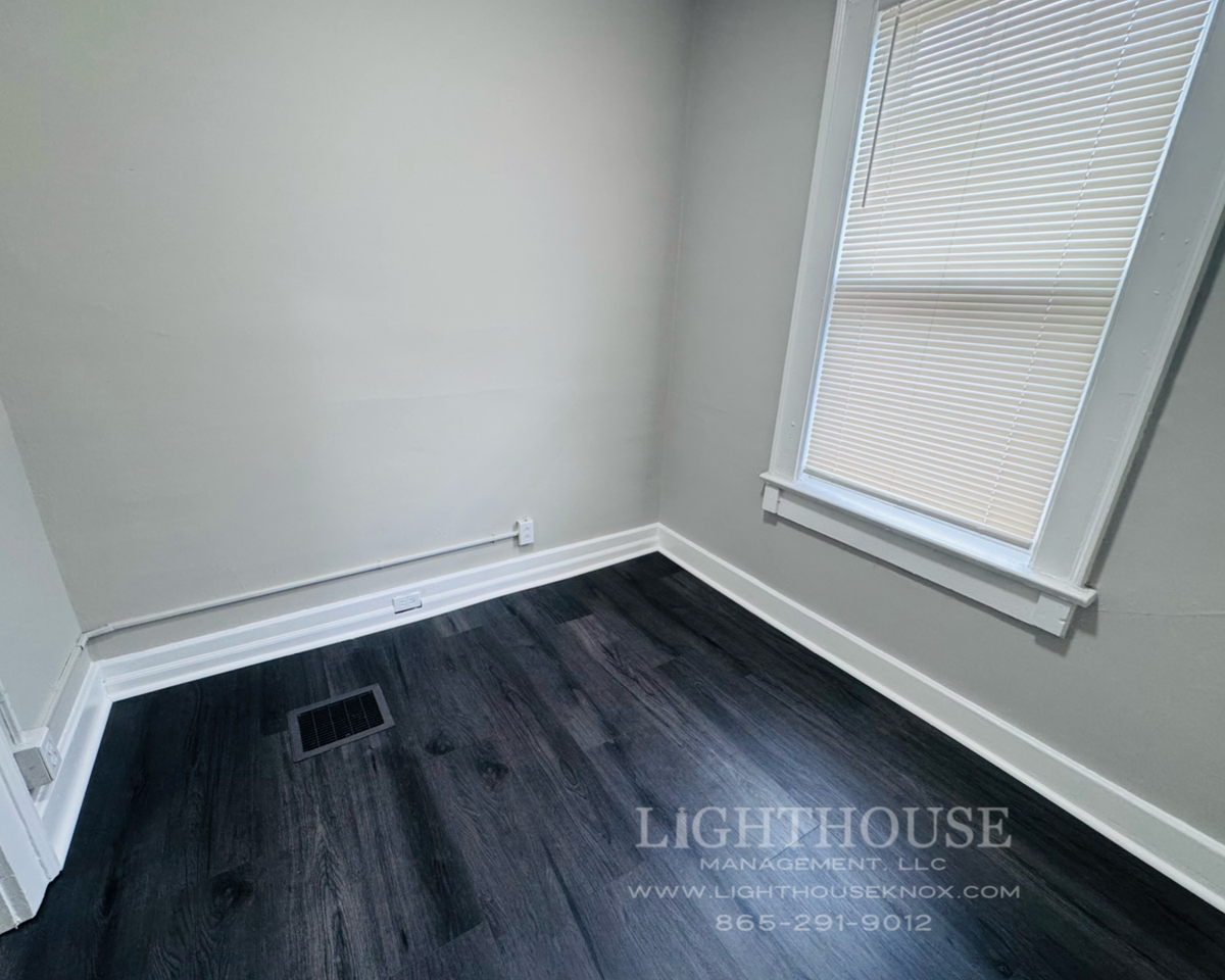 3120 E 5th Ave - Photo 3 of 16