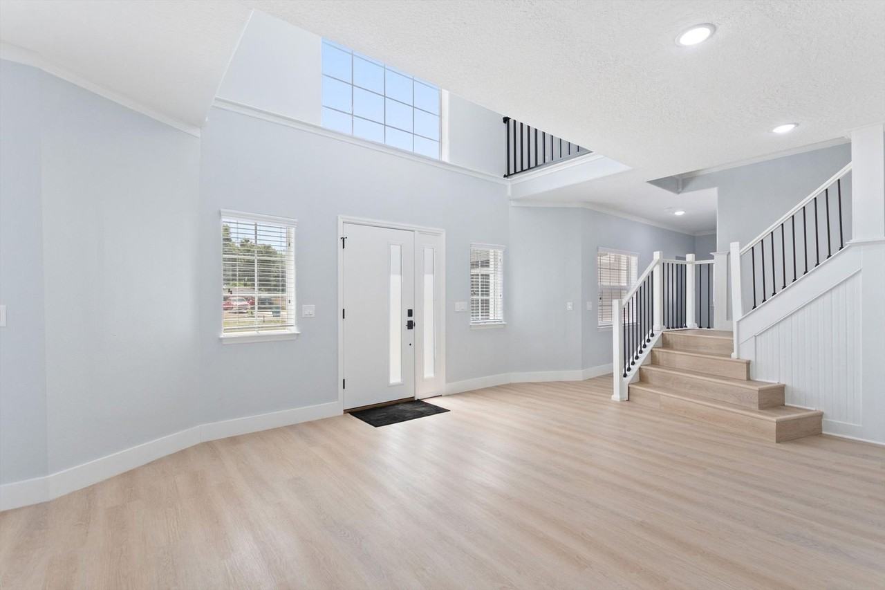 11958 Murray Ave - Photo 3 of 50