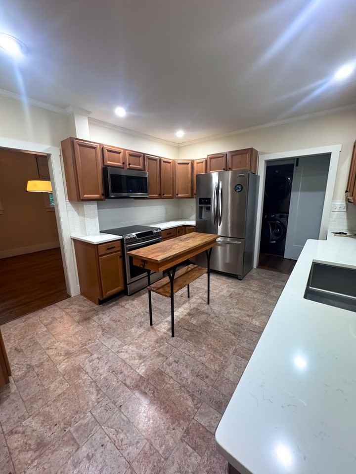 371 Middle St - Photo 4 of 22
