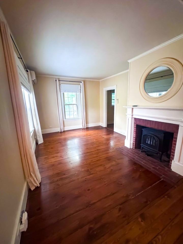 371 Middle St - Photo 6 of 22