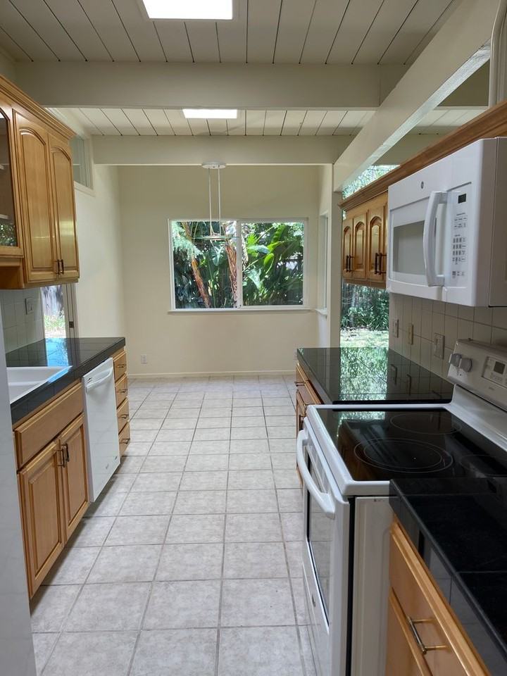 9 Roosevelt Cir - Photo 3 of 12