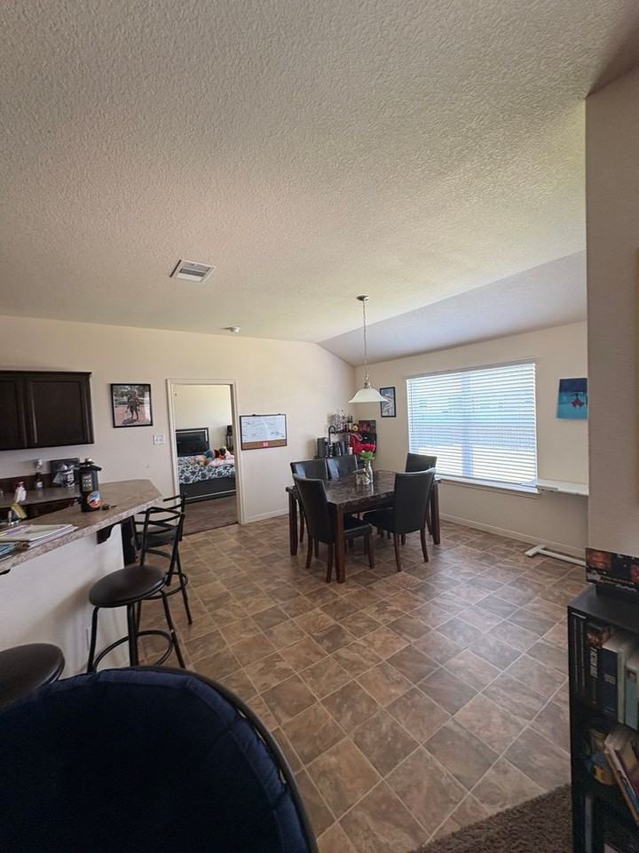 6705 Black Springs Dr - Photo 4 of 10