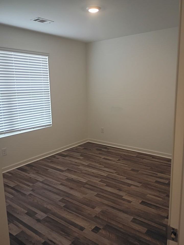 3707 Water Lily Ln - Photo 3 of 16