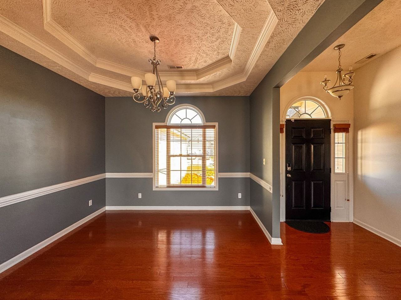 5929 Blue Sky Ln - Photo 4 of 39