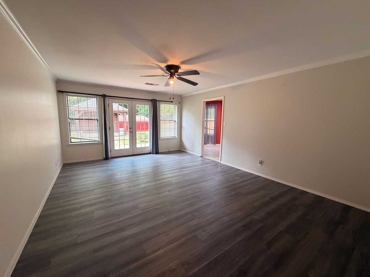 1912 E 22nd St - Photo 2 of 13