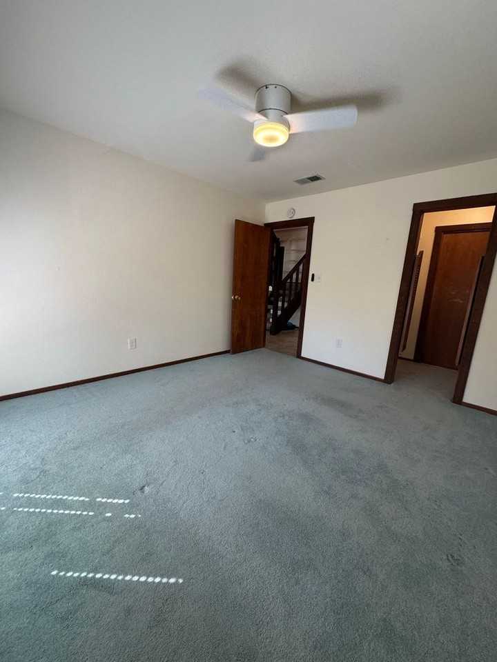 36 Meadow Lakes Dr - Photo 5 of 11