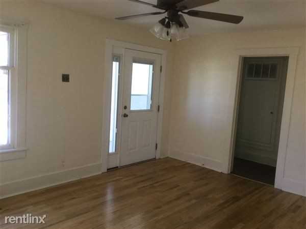1810 N Virginia St - Photo 2 of 12
