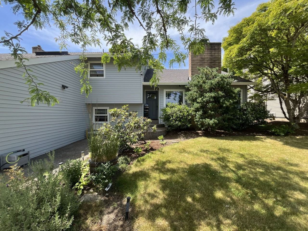 1195 Nw 122nd Ave - Photo 3 of 50