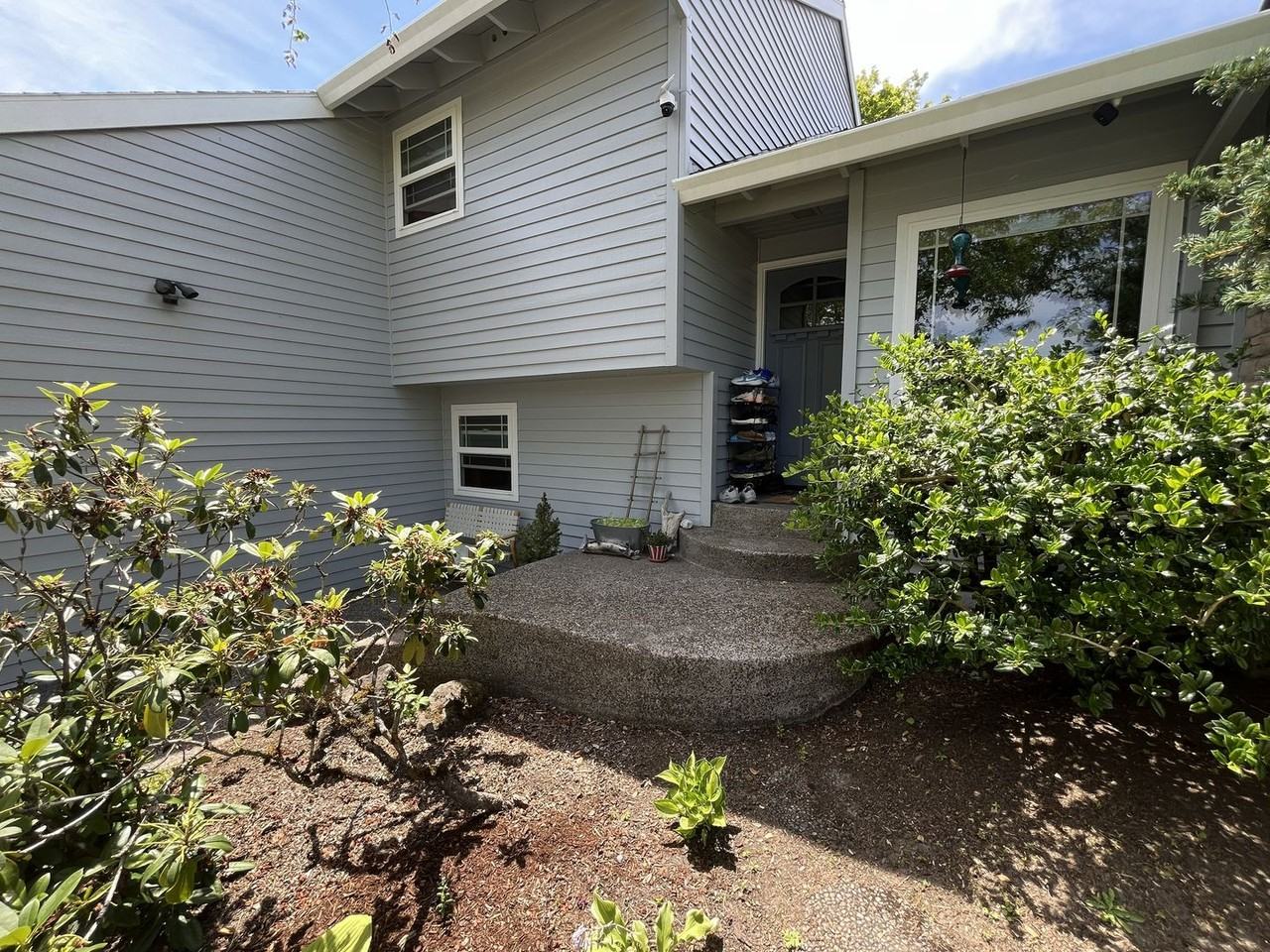 1195 Nw 122nd Ave - Photo 5 of 50